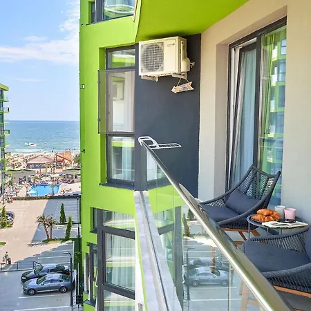 Black Sea Estate N Pool Lejlighed