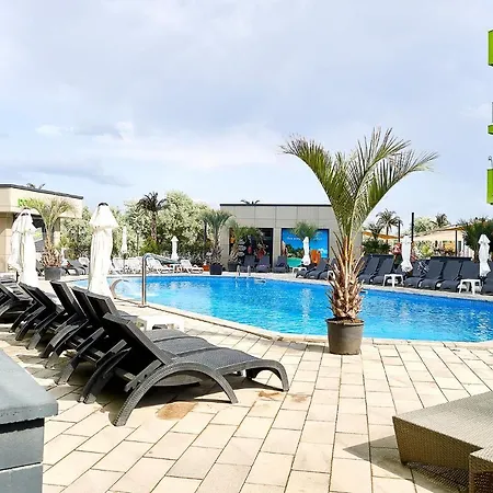 Black Sea Estate N Pool Apartment *