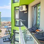Black Sea Estate N Pool Appartamento