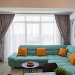Black Sea Estate N Pool *