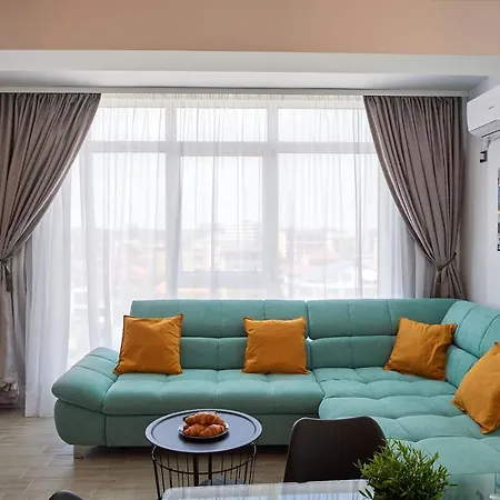 Black Sea Estate N Pool *